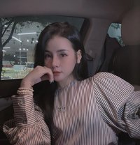 Devika - puta in Surabaya