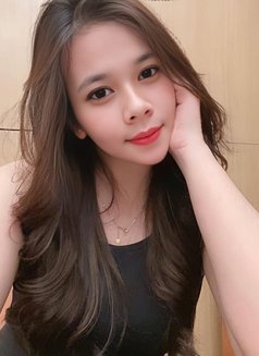 Siska - escort in Surabaya Photo 6 of 6