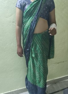 Sakshi - Transsexual escort in Chennai Photo 2 of 2