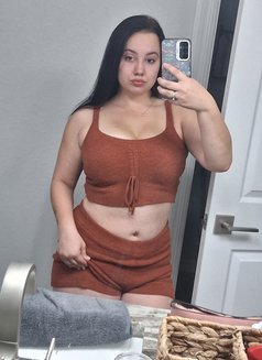 Sissy - escort in Vancouver Photo 3 of 6