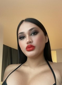 MISS C. SUCK AND FUCK/SUBDOM ROLEPLAY - Acompañantes transexual in Bangkok Photo 15 of 22