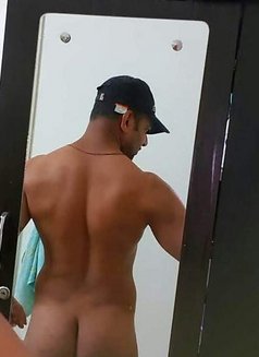 Sissy Mike Therapist - Masajista in Dubai Photo 3 of 17