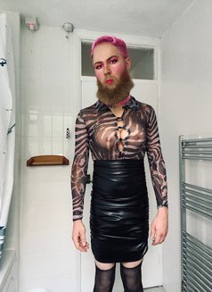 Sissydatsimp - Male escort in Berlin Photo 8 of 16