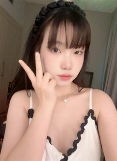 Sister- in business bay - escort in Dubai Photo 2 of 3