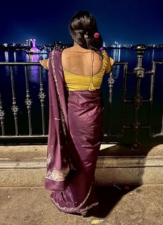Sithara - Transsexual escort in Hyderabad Photo 3 of 4