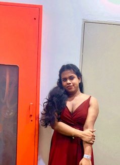 Sithara - Acompañantes transexual in Hyderabad Photo 2 of 3