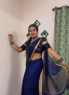 Sithara - Acompañantes transexual in Hyderabad Photo 3 of 3