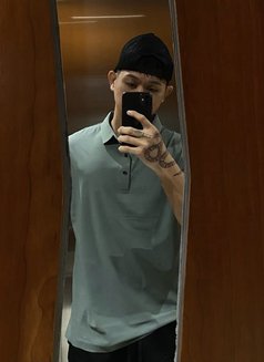 Young_siv - Male escort in Manila Photo 4 of 9