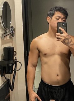 Young_siv - Male escort in Manila Photo 7 of 9