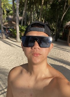 Siv New - Male escort in Manila Photo 3 of 8