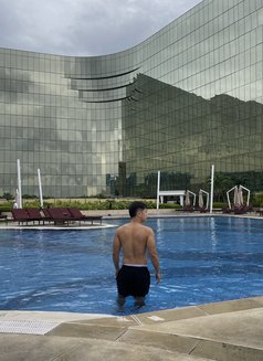 Siv New - Male escort in Manila Photo 6 of 8