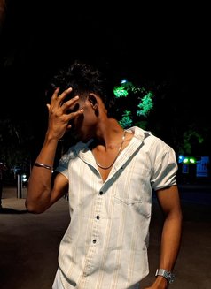 Siva - Male escort in New Delhi Photo 2 of 5