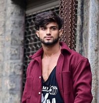 Six Pack - Male escort in New Delhi