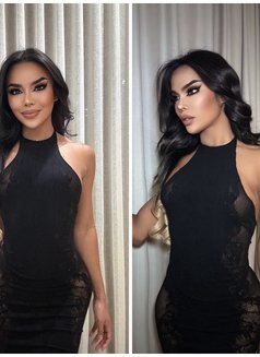 Six shemale and lady group sex - Transsexual escort in Dubai Photo 2 of 6