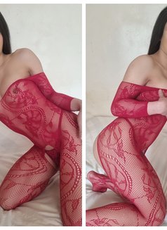 Five shemale and lady group sex - Transsexual escort in Dubai Photo 8 of 18