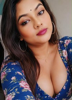 🥀꧁༒Siya🦋 Cam & Meet ꧂🥀 - puta in Hyderabad Photo 1 of 6