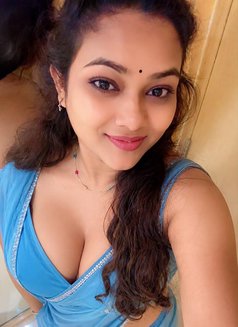 🥀꧁༒Siya🦋 Cam & Meet ꧂🥀 - puta in Hyderabad Photo 2 of 6