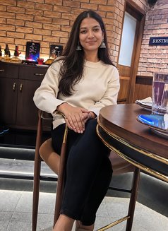 Siya Independent Cam or Real Meet - escort in Hyderabad Photo 1 of 3