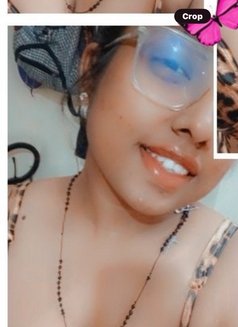 Siya - puta in Mumbai Photo 2 of 3