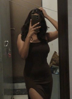Siya - escort in Noida Photo 2 of 2