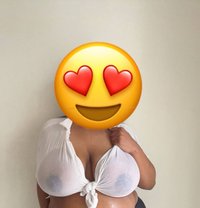 Siya - escort in Pune