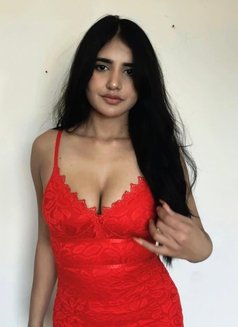 Siya - escort in Muscat Photo 2 of 2