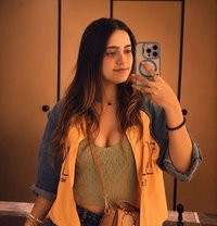 Siya - escort in Pune