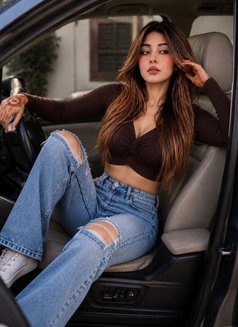 Siya - escort in Pune Photo 9 of 12