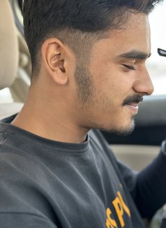 Siyam - Acompañantes masculino in Hofuf Photo 3 of 4