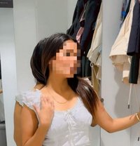 Siyani - escort in Mumbai