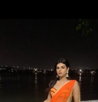 Sk Dua - Transsexual escort in New Delhi