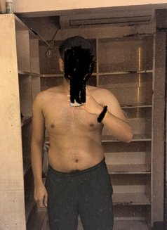 Sk Hung, Young & Strong - Male escort in Mumbai Photo 3 of 4