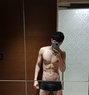Skb - Acompañantes masculino in Dubai Photo 1 of 3