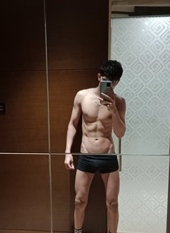 Skb - Male escort in Dubai Photo 1 of 3