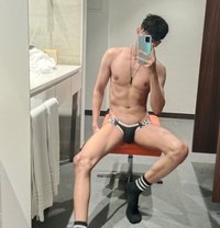 SKDXB - Acompañantes masculino in Dubai Photo 1 of 30