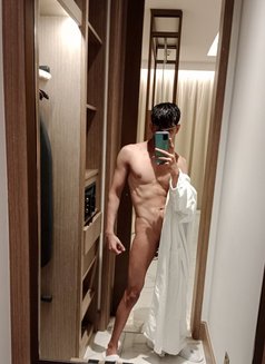 SKDXB - Male escort in Dubai Photo 28 of 30