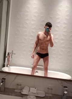 SKDXB - Male escort in Dubai Photo 30 of 30
