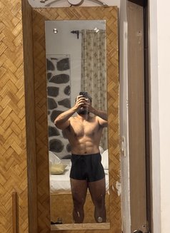 Skish - Male escort in Kolkata Photo 4 of 4