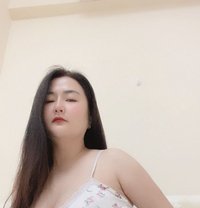 Sky 1 - masseuse in Muscat