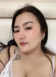 Sky 1 - masseuse in Muscat Photo 1 of 7