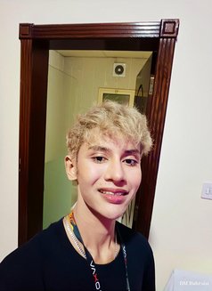 Sky 28 Hot night - masseuse in Bangkok Photo 5 of 12