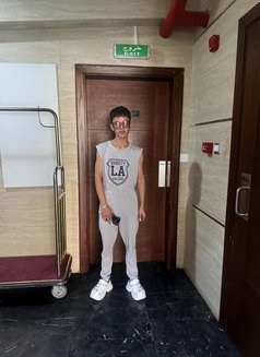 Sky 28 Hot night - masseuse in Bangkok Photo 9 of 12