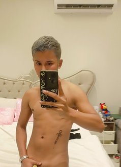 Sky 28 Hot night - Transsexual escort in Dammam Photo 8 of 9