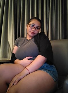 Sky - masseuse in Manila Photo 20 of 20