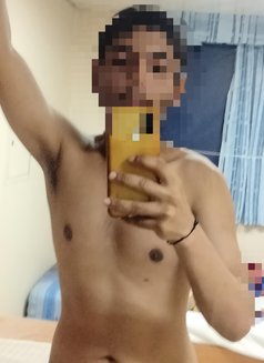 Sky for Fun - Male escort in Mumbai Photo 2 of 4