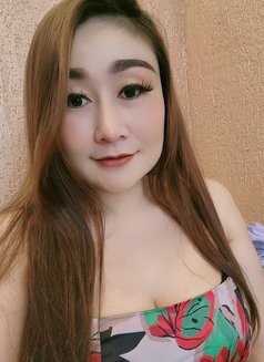 Linda - escort in Gurgaon Photo 6 of 10