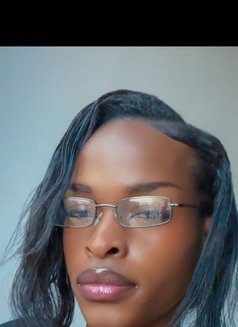 Sky - Acompañantes transexual in Nairobi Photo 1 of 3