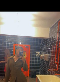 Sky - Transsexual escort in Nairobi Photo 5 of 6