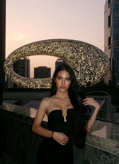 Sky Queen Sugarbabe - Transsexual escort in Abu Dhabi Photo 1 of 4