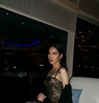 Sky Queen Sugarbabe - Transsexual escort in Abu Dhabi